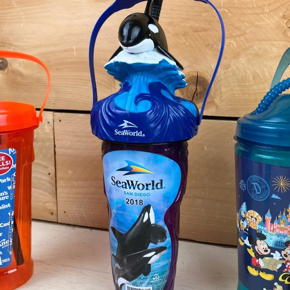 Assorted Lot of 9 Theme Park & Zoo Kids Sipper Cups - Multi-Color Collectable